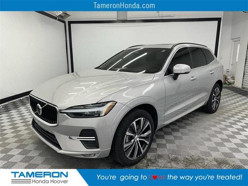 2022 Volvo XC60 B5 Momentum