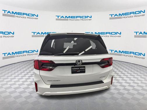Crystal Black Pearl 2025 Honda Odyssey Sport-L