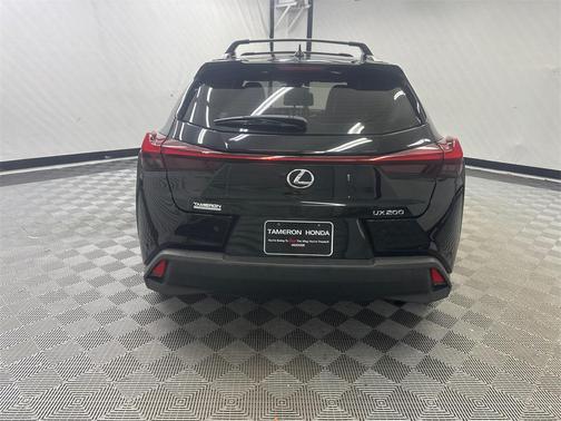 2022 Lexus UX 200 Base