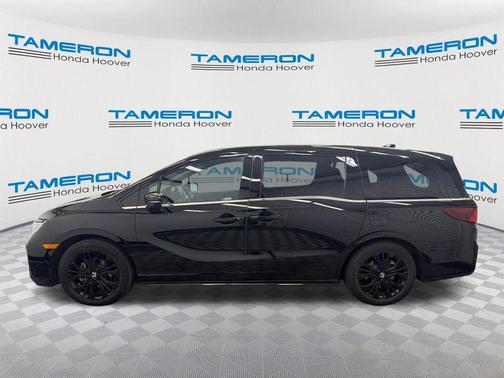 Crystal Black Pearl 2025 Honda Odyssey Sport-L