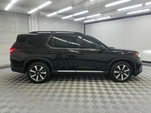 2023 Honda Pilot AWD Elite