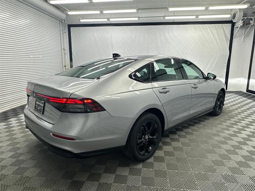 2025 Honda Accord Sport SE 1.5T