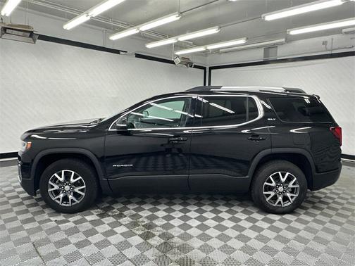 2023 GMC Acadia AWD SLT