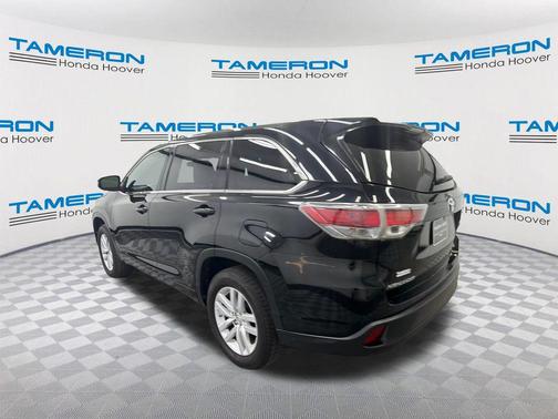 Attitude Black Metallic 2015 Toyota Highlander LE