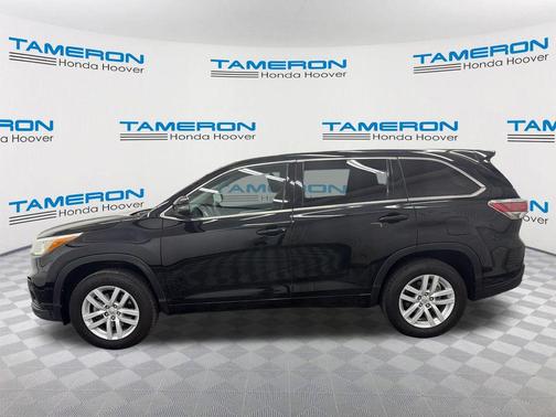 Attitude Black Metallic 2015 Toyota Highlander LE