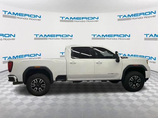 Summit White 2021 GMC Sierra 2500 AT4
