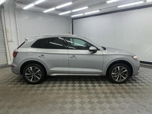 2023 Audi Q5 45 S line Premium Plus