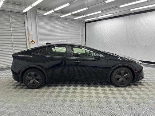 2024 Toyota Prius LE