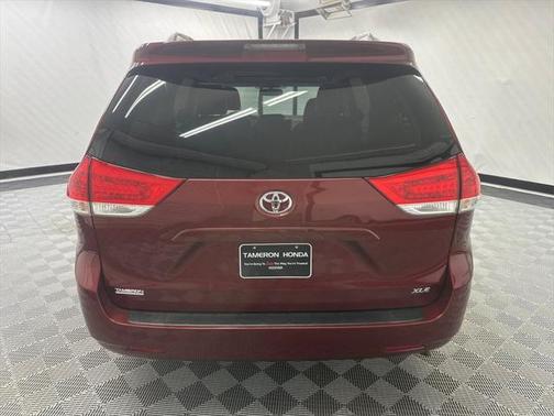 2012 Toyota Sienna XLE