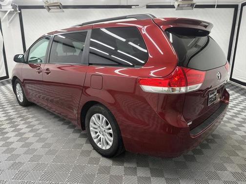 2012 Toyota Sienna XLE