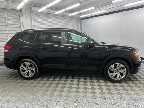 2022 Volkswagen Atlas 3.6L SE w/Technology
