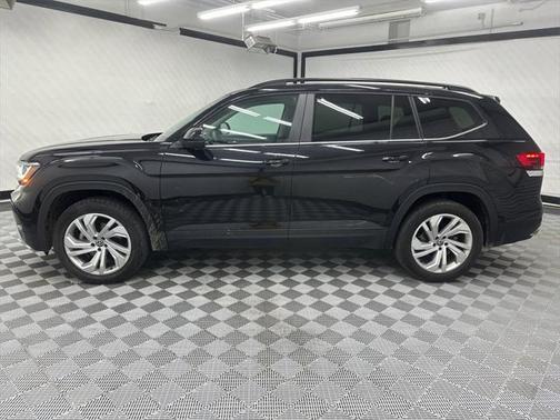 2022 Volkswagen Atlas 3.6L SE w/Technology