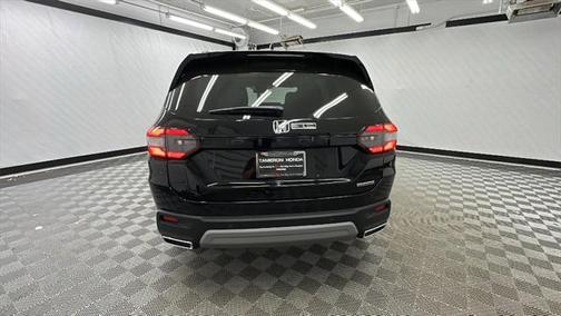2025 Honda Pilot Touring 8-Passenger