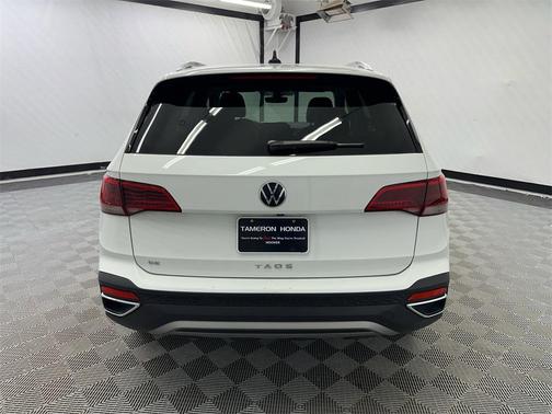 2024 Volkswagen Taos 1.5T SE