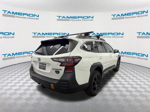 Crystal White Pearl 2022 Subaru Outback Wilderness