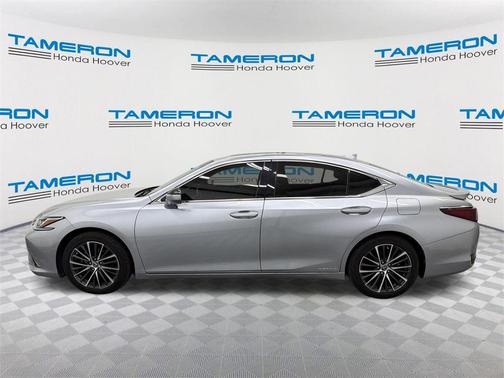 2022 Lexus ES 300h Base