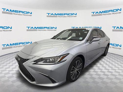 2022 Lexus ES 300h Base