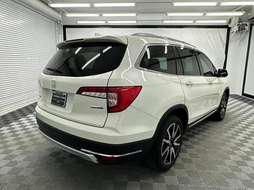 2019 Honda Pilot Touring 8-Passenger