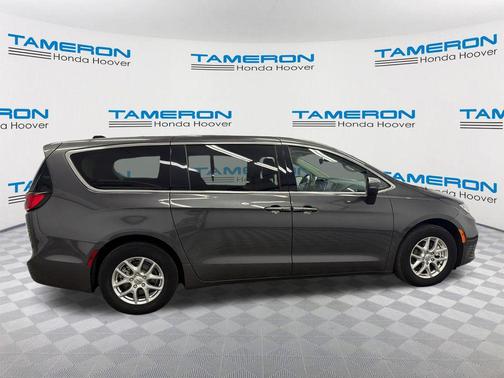 Granite Crystal Metallic Clearcoat 2023 Chrysler Pacifica Touring L