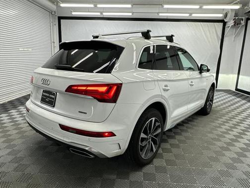 2022 Audi Q5 45 S line Premium Plus