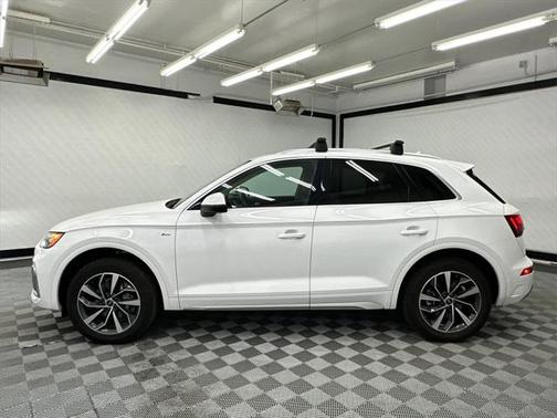 2022 Audi Q5 45 S line Premium Plus
