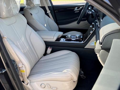 2025 Genesis GV80 2.5T