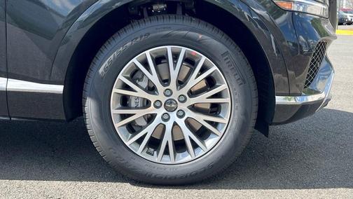 2025 Genesis GV80 2.5T