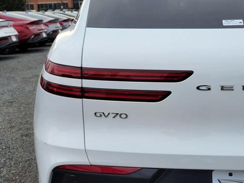 2026 Genesis GV70 2.5T Advanced