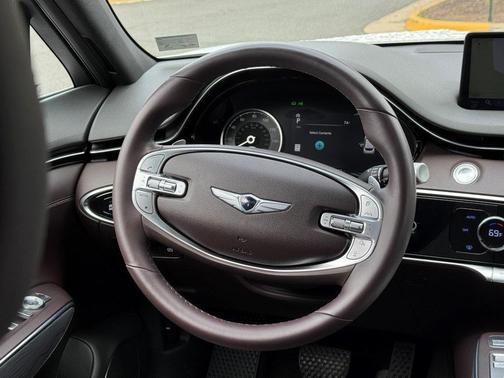 2023 Genesis GV70 2.5T