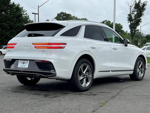 2026 Genesis GV70 2.5T