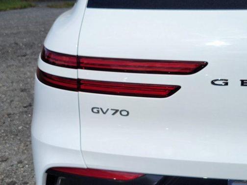 2026 Genesis GV70 2.5T