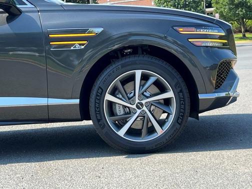 2025 Genesis GV80 2.5T