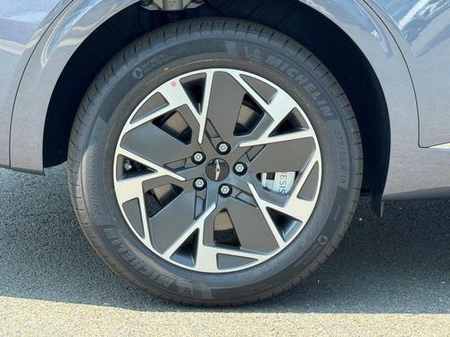 2026 Genesis Electrified GV70 