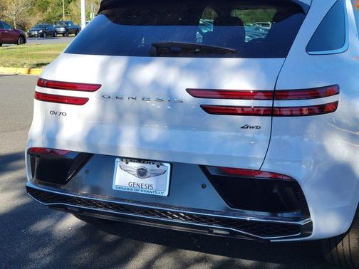 2026 Genesis GV70 2.5T Select