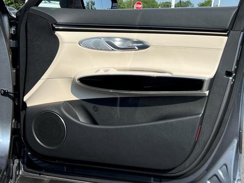 2026 Genesis GV70 2.5T