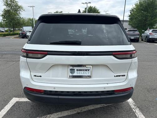 Bright White Clearcoat 2023 Jeep Grand Cherokee Limited