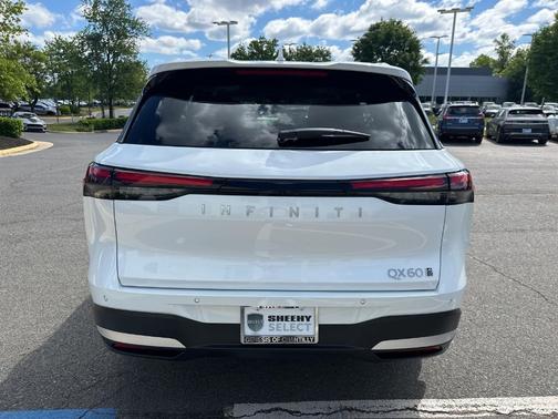 Radiant White 2026 INFINITI QX60 Luxe