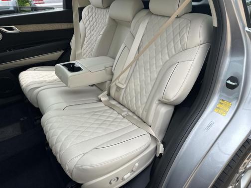 Savile Silver 2024 Genesis GV80 3.5T