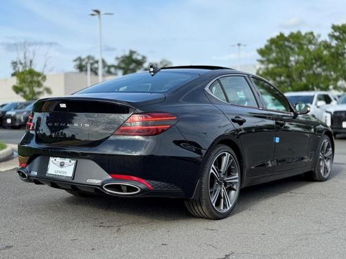 2025 Genesis G70 2.5T