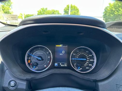 Ice Silver Metallic 2020 Subaru Ascent Limited 8-Passenger