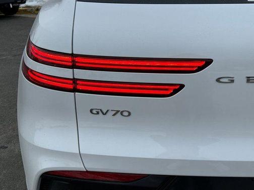 2026 Genesis GV70 2.5T Advanced