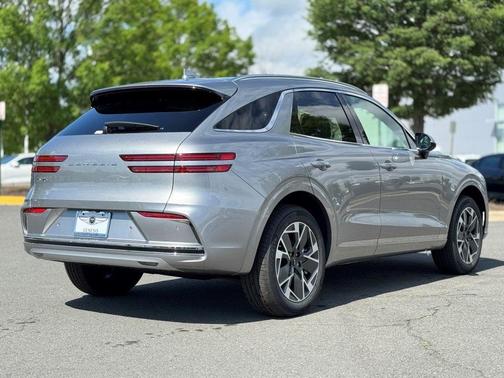 2026 Genesis GV70