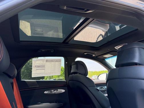 2026 Genesis GV70 2.5T