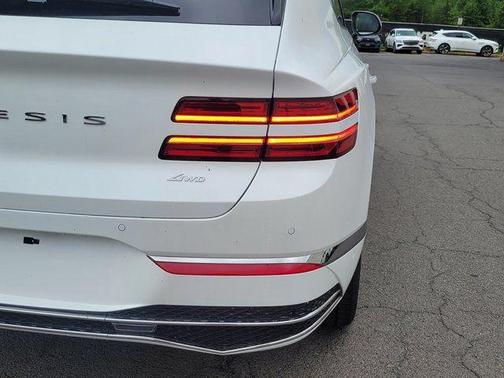 Alta White 2026 Genesis GV80 2.5T Prestige