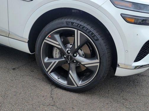 Alta White 2026 Genesis GV80 2.5T Prestige