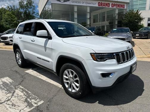 Bright White Clearcoat 2021 Jeep Grand Cherokee Laredo E
