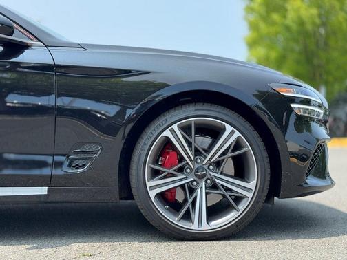 2025 Genesis G70 3.3T Sport Advanced
