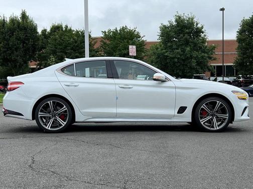 2025 Genesis G70 2.5T