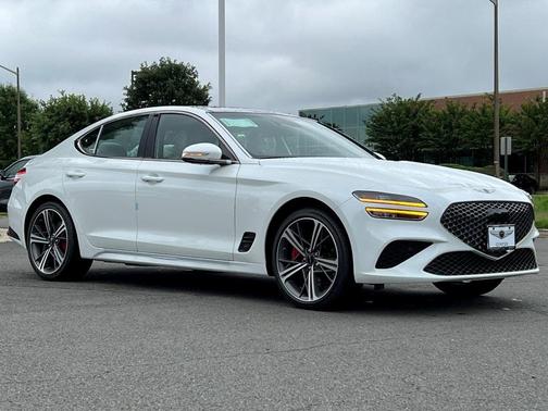 2025 Genesis G70 2.5T