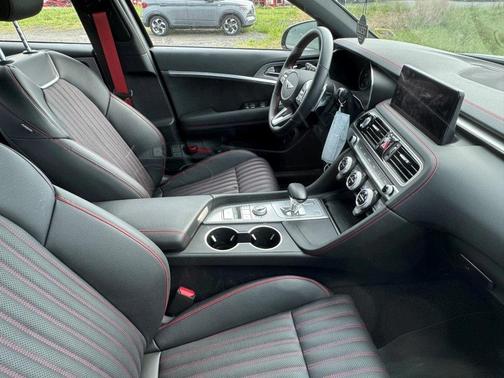 2022 Genesis G70 3.3T